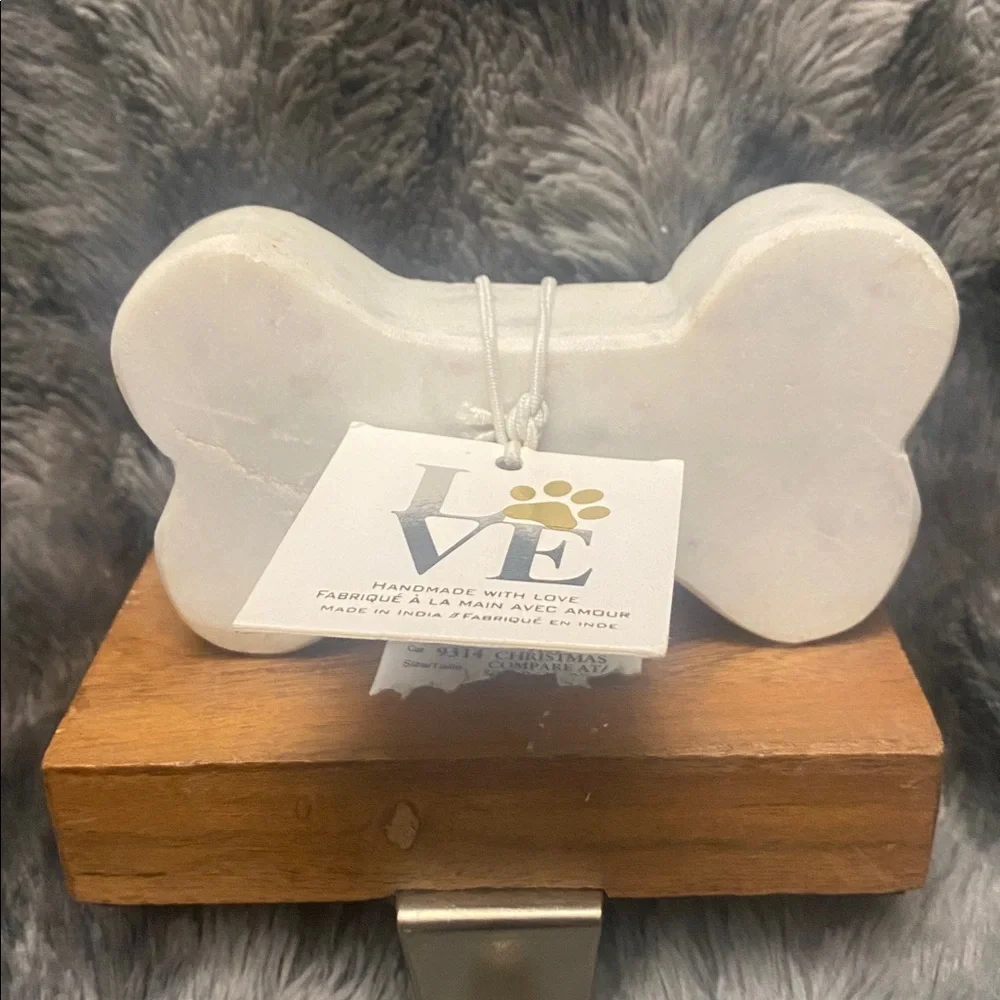 White Bone-Shaped Stocking/Leash Holder - Picture 14 of 16